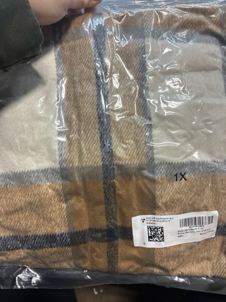 Condition photo showing New/Like New for Eytino Womens Plus Size Long Sleeve Button Down Shacket Jacket Long Flannel Plaid Boyfriend Shirt,1X Brown