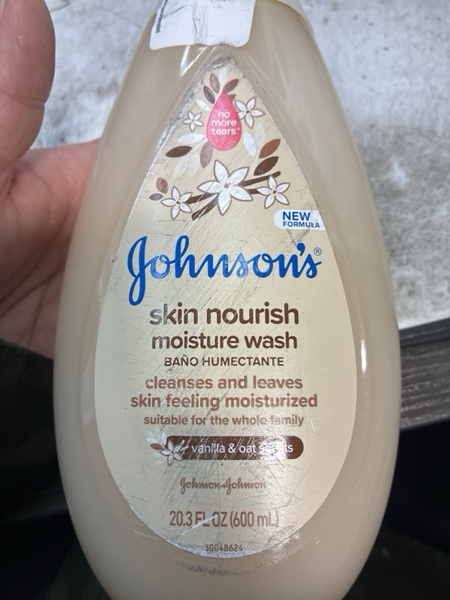 Condition photo showing New/Like New for Johnson's Skin Nourishing Moisture Baby Wash, Vanilla & Oat Scents, Tear-Free, Hypoallergenic Baby Body Wash Cleanses, Protects from Dryness, & Leaves Skin Feeling Hydrated, 20.3 fl. oz Vanilla/Oats 20.3 Fl Oz (Pack of 1)