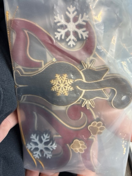 Condition photo showing New/Like New for Black Cat 2025 Christmas Ornament – Funny Kitten Butt Wooden Tree Decoration with Snowflakes & Paw Prints for Cat Lovers, Pet Owner Christmas Décor