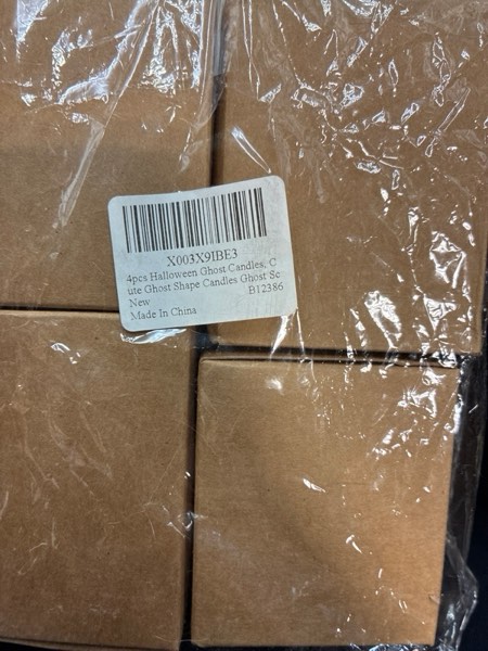 Condition photo showing New/Like New for 4pcs Halloween Ghost Candles, Cute Ghost Shape Candles Ghost Scented Candle White Halloween Spooky Candles for Home Halloween Party Room Table Decorations