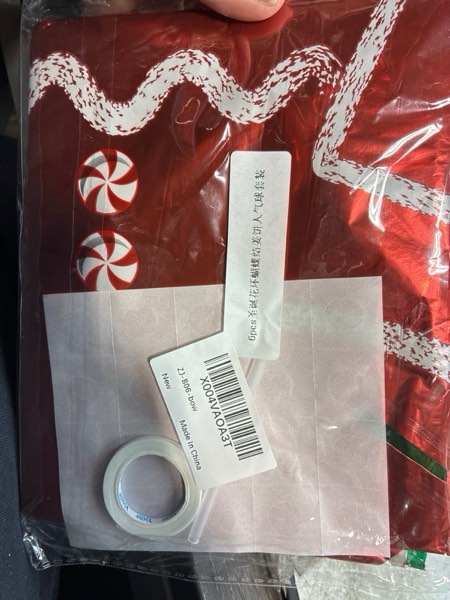 Condition photo showing New/Like New for Gingerbread Man & Gingerbread House Foil Party Balloons, Merry Christmas Balloons, Christmas Balloons for New Year Eve Holiday Festival Birthday Party Decorations (Gingerbread House)