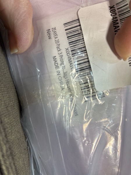 Condition photo showing New/Like New for ZEAYEA 20 Pack 3 Prong to 2 Prong Adapter, Polarized Grounding Converter, Grounding Outlet Adapter for Wall Outlet Plugs Household Appliances