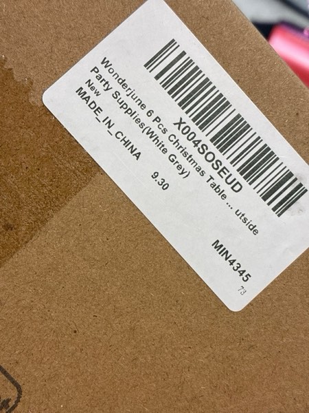 Condition photo showing New/Like New for 6 Pcs Winter Wooden Table Decor Snowflake Snowman Wooden Centerpieces Wonderland Decor for Winter It's Snow Theme Xmas Birthday Baby Is Cold Outside Party Supplies(Black White)