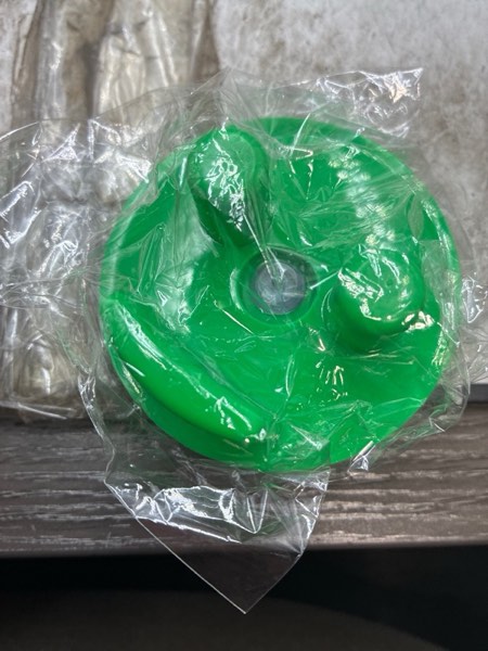 Condition photo showing New/Like New for Sponge Holder For Daddy Smiley Sponges,Sponge Caddy with Suction Cups,Sink Sponge Holder FOR Daddy and Mommy,Kitchen Sink Organizer,Green Green 1-PACK