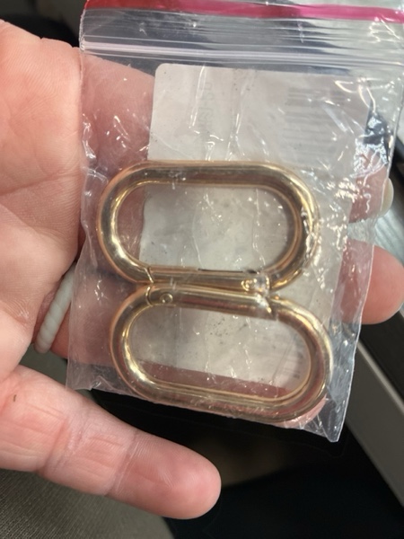 Condition photo showing New/Like New for 2 Pcs Gold Carabiner Key Clips,Heavy Duty Spring O Ring Keyring Clips for Purse Strap,Keychains & Backpacks,Buckle Clasp,Backpacks,Purse,Keys,Bag Strap Rustproof Key Hook Accessories (Gold)