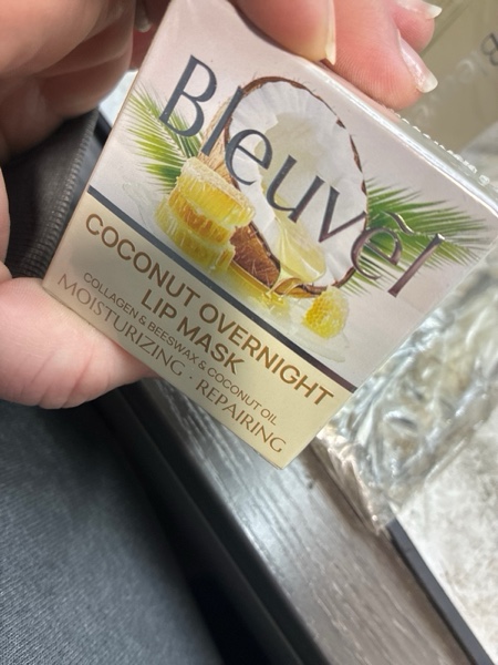 Condition photo showing New/Like New for Bleuvèl Beeswax Overnight Lip Mask – Moisturizing & Nourishing Lip Balm with Collagen, Beeswax & Coconut Oil, Built-in Applicator, Sleeping Lip Mask