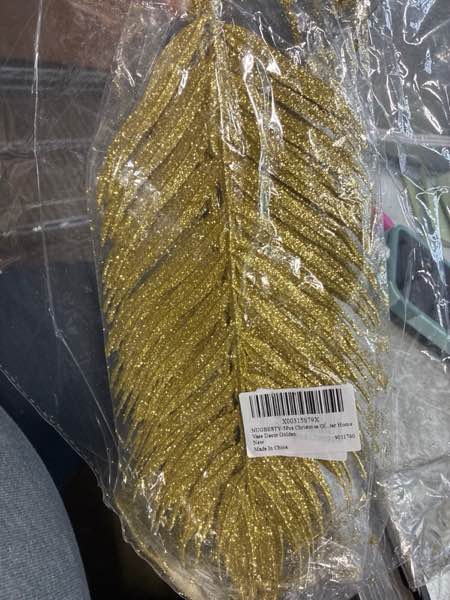 Condition photo showing New/Like New for NUOBESTY 5Pcs Christmas Glitter Leaves Glitter Flower Picks Gold Vase Bottle Filler Frozen Pine Leaves Spring Festival Winter Home Vase Decor Golden