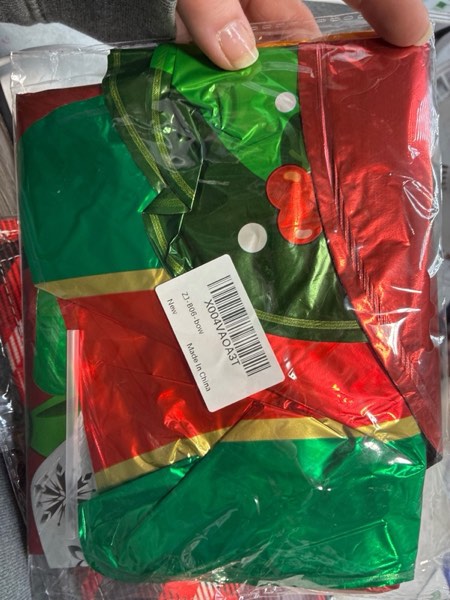 Condition photo showing New/Like New for Gingerbread Man & Gingerbread House Foil Party Balloons, Merry Christmas Balloons, Christmas Balloons for New Year Eve Holiday Festival Birthday Party Decorations (Gingerbread House)