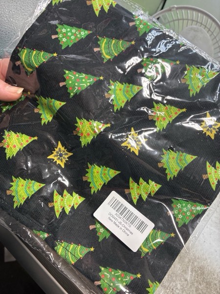 Condition photo showing New/Like New for Christmas Tree Dog Bandana, Xmas Party Pet Kerchief, Adjustable Dog Bandana, Xmas Comfortable Triangle Dogs Scarf, Christmas Pet Kerchief for Small Medium Dogs