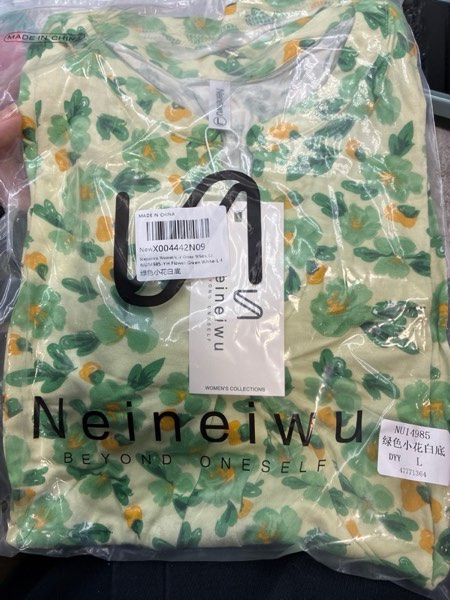 Condition photo showing New/Like New for Neineiwu Women's Summer Sleeveless V Neck Casual Tank Tops Blouse Shirts Yh Flower Green White Small