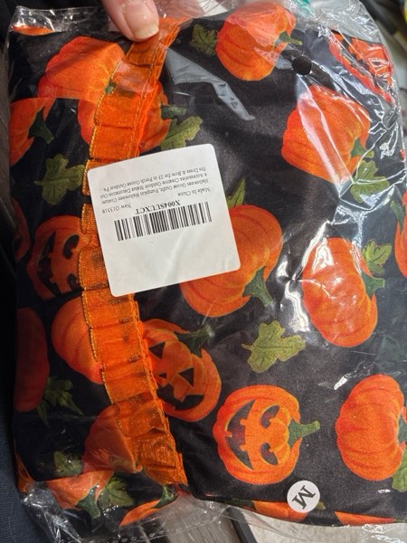Condition photo showing New/Like New for Halloween Goose Outfit, Pumpkin Halloween Costume Accessories Creative Outdoor Statue Decoration Outfits Dress & Bow for 23 in Porch Goose Outdoor Patio Yard Lawn Desk Clothes