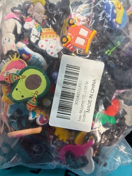 Condition photo showing New/Like New for 100 Pcs Cute Pencil Topper Decoation,Mixed Different Style Lovely Pencil Clips,Bulk Pen Toppers Charm Accessories for Kids,Classroom Rewards Prizes Gift for Students