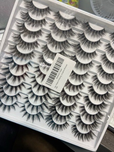 Condition photo showing New/Like New for Pooplunch False Eyelashes 20 Pairs Cat Eye Look Wispy Natural Volume Clear Band Extensions Fake Eyelash 8D Faux Mink Lashes Strips Wholesale Bulk Pack