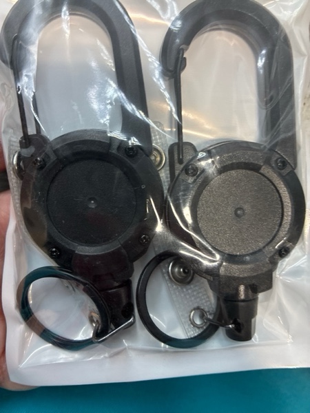 Condition photo showing New/Like New for Retractable Keychain Heavy Duty 2 Pack Badge Reels Holder Keychain, Black ID Badge Clip with Upgraded 58cm Stainless Steel Cord ID Strap for Men and Women