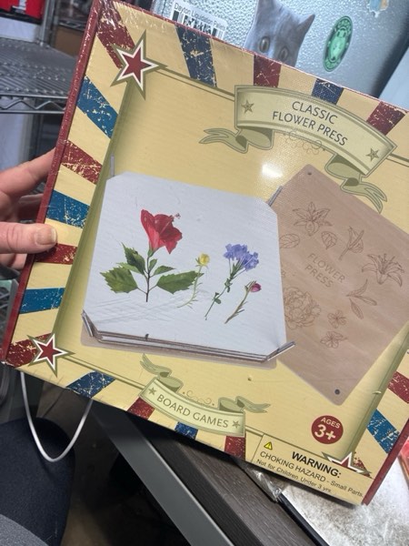 Condition photo showing New/Like New for Wooden Flower Press Kit for Adults & Kids - Great Gift for DIY Arts and Crafts Lovers, Preserve Memories, Color & Shape - Perfect for Drying Flowers, Leaves, Herbs (10.6 x 10.6 Inch) Square 10.6" x 10.6"