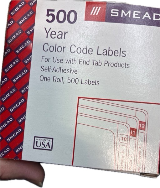 Condition photo showing New/Like New for Smead ETYJ Color-Coded Year Labels, 2021, Yellow, 500 Labels per Roll (68321)