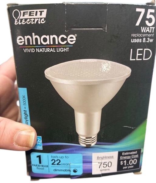 Condition photo showing New/Like New for Feit Electric 7222912 65W 650 Lumens PAR30L E26 Dimmable LED Bulb - 5K