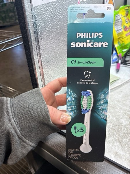 Condition photo showing New/Like New for Philips Sonicare Genuine SimplyClean Replacement Toothbrush Heads, 5 Brush Heads, White, HX6015/03 White 5 Count (Pack of 1)