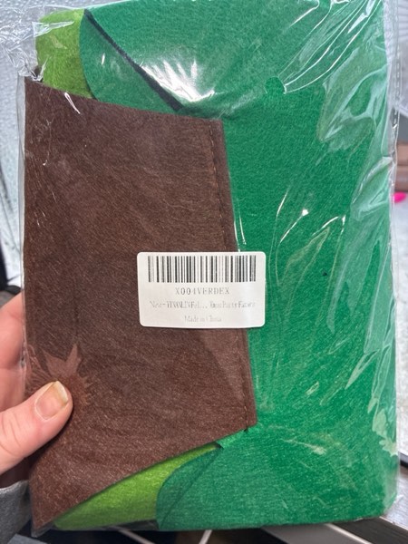 Condition photo showing New/Like New for 3.3ft DIY Felt Christmas Tree Set 32 Detachable for Ornaments, Christmas Tree for Toddlers, Xtmas Tree Set with Ornaments for Kids, Best White Elephant for Grandkids