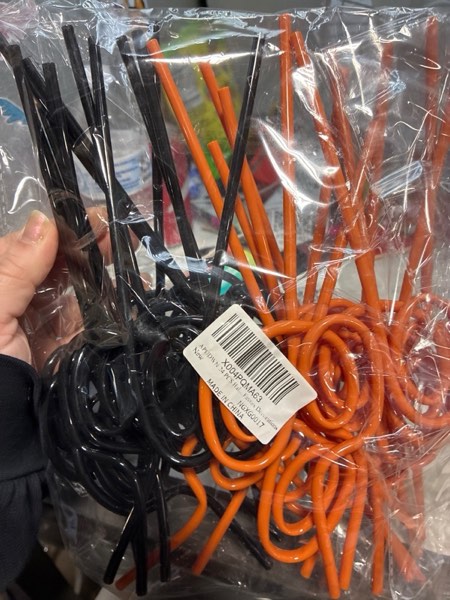 Condition photo showing New/Like New for APUDWN 24 PCS Halloween Pumpkin Shape Drinking Straws Plastic Crazy Silly Straws with 2 Colors Non-Disposable Pumpkin Theme Props for Cocktails Halloween Party Supplies Party Favors Decorations