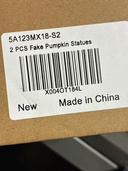 Condition photo showing New/Like New for WDS WONDROUS Black and Gold Pumpkins Decoration Halloween and Fall Modern Decor, 2 PCS Artificial Resin Pumpkins Table Centerpiece for Autumn Thanksgiving Halloween Party Indoor Home Decor