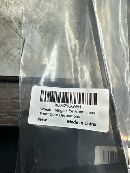 Condition photo showing New/Like New for HOOSUN Wreath Hangers for Front Door,Valentines Day Decorations,14" Valentines Wreath Hook Holder,Over The Door Hooks Hanger,Metal Garland Hangers Hook for Patriotic Spring Wreath Porch Decor 14 Inch 1 Pack