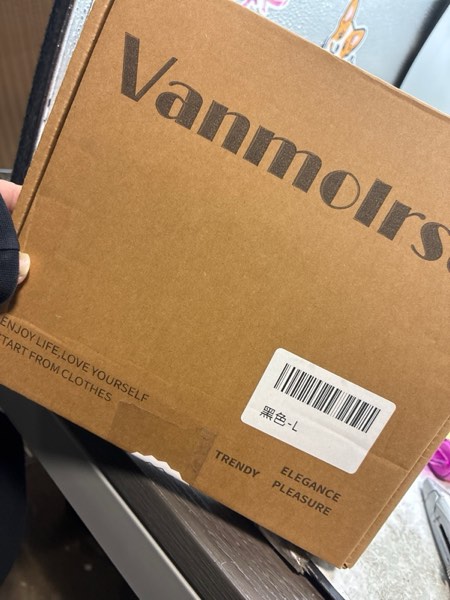 Condition photo showing New/Like New for Women's Open Back Workout Tops - Sleeveless Yoga Tank Tops for Women, Moisture-Wicking Athletic Shirts for Running Black Large