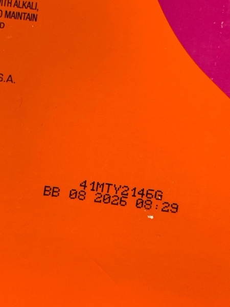 Condition photo showing Good Condition for REESE'S Snack Size Peanut Butter Hearts, Valentine Candy, Gift Box Milk Chocolate - 28.8 oz