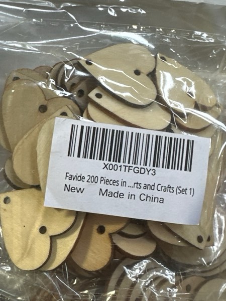 Condition photo showing New/Like New for Favide 200 Pieces in Total, Wooden Circles Wooden Heart Tags with Holes and 12 mm Rings for Birthday Boards, Valentine, Chore Boards, Arts and Crafts (Set 1)