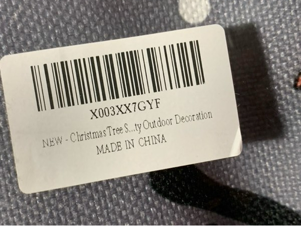 Condition photo showing New/Like New for Christmas Tree Skirt — 48 inches Red Birds Cardinals and Berries Winter Scene Gray Christmas Tree Skirt Mat — Farmhouse Rustic Christmas Holiday Indoor Party Outdoor Decoration (Red Birds Cardinals and Berries Winter Scene Gray, 48 inches)