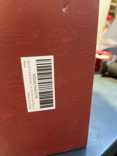 Condition photo showing New/Like New for 36oz Christmas Scented Candles Set, 4Pack Aromatherapy Soy Wax Candles House Warming Birthday Gifts, Fall Winter Holiday Candles for Women Men 9oz Apple/Wreath/Cinnamon/Pumpkin Birthday Candle Apple Pie/Autumn Wreath/Cinnamon/Pumpkin 4 Pack