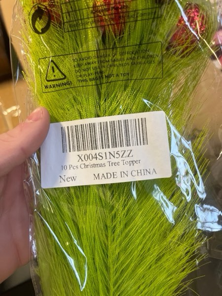 Condition photo showing New/Like New for 10 Pcs Lime Green Artificial Branches for Christmas Decorations, 16'' Faux Greenery Stems Fake Picks for Vase DIY Crafts Garland Wreath Christmas Indoor Decor