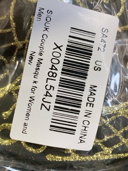 SIQUK Couple Masquerade Masks Set Venetian Party Mask Plastic Halloween Costume Mask Mardi Gras Mask for Women and Men