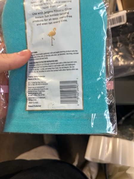 Condition photo showing New/Like New for Jergens Natural Glow Body Applicator Mitt, Flawless, Streak-free Tanning Blender Glove, Reusable Tanning Mitt Protects Hands
