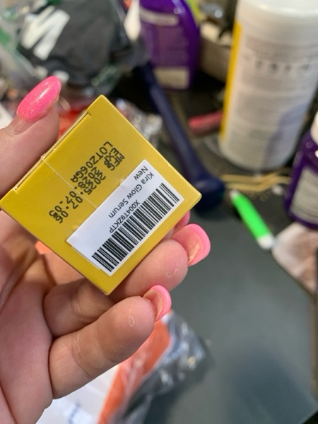 Condition photo showing New/Like New for Kira Glow 9% Vitamin C + E + Ferulic Acid Serum, Professional Brightening & Anti-Aging Serum for Face, Dark Spots Correcting & Boosts Radiance, 1 Fl Oz