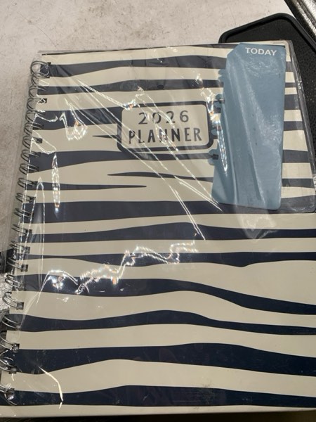 Condition photo showing New/Like New for GuassLee Large 2026 Planner, Weekly and Monthly Planner from January 2026-December 2026, 8.5"x 11" Calendar Agenda Book with Back Pocket, Stickers for Home Office School Supply, Navy Blue White Black (8.5"×11")A4