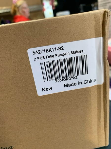 Condition photo showing New/Like New for Thanksgiving Resin Pumpkins Fall Decor, Brown and White Decorative Pumpkins Figurine, Artificial Carved Faux Pumpkin Statues for Rustic Fall Tabletop Home Decor, Farmhouse, Autumn, Harvest, Wedding Geometric Faceted Pumpkins Set of 2