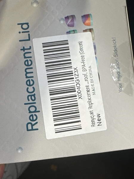 Condition photo showing New/Like New for Renyqatt Replacement Lid for Owala Freesip, Compatible with Owala Cup 16oz 24oz 32oz 40oz, One Button Water Bottle Top Lid Replacement Accessory, Leakproof, BPA-Free, Fruit Green