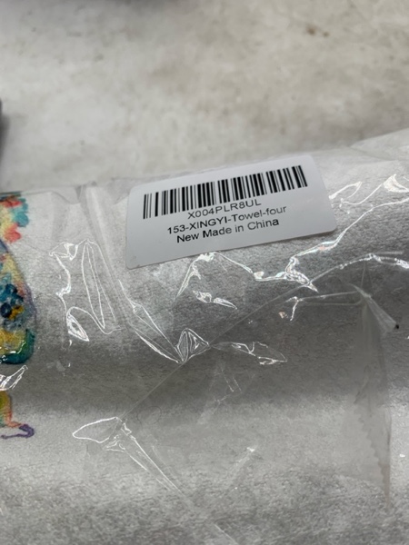 Condition photo showing New/Like New for WARDOS Coastal Beach Octopus Hand Towels for Bathroom Set of 4, Ocean Marine Octopus Relax Breathe S