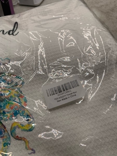 Condition photo showing New/Like New for WARDOS Coastal Beach Octopus Hand Towels for Bathroom Set of 4, Ocean Marine Octopus Relax Breathe S