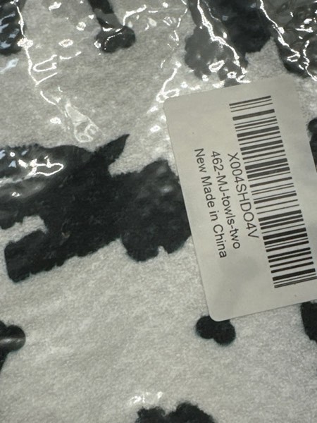 Condition photo showing New/Like New for KTYHD Funny Dachshund Kitchen Towels, Black and White Weiner Dog Hand Towels for Kitchen, Decorative Set of 2, Dachshund Gifts for Dog Lovers