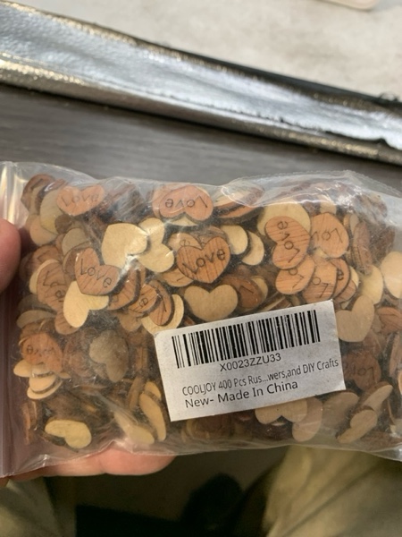 Condition photo showing New/Like New for 400 Pcs Rustic Wooden Love Heart Table Scatter for Wedding Decorations, Perfect for Rustic Wedding Planning,Marriage,Bridal Showers,and DIY Crafts