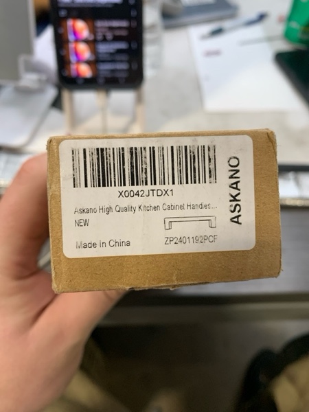 Condition photo showing New/Like New for ASKANO Pack of 5, 7-1/2 Inch Hole Centers, Polished Chrome Square Bar Kitchen Cabinet Pull Handle ZP2401 | Solid Hardware for Drawer, Dresser, Bathroom, Vanity, Furniture Door, Cupboard, 7.6"