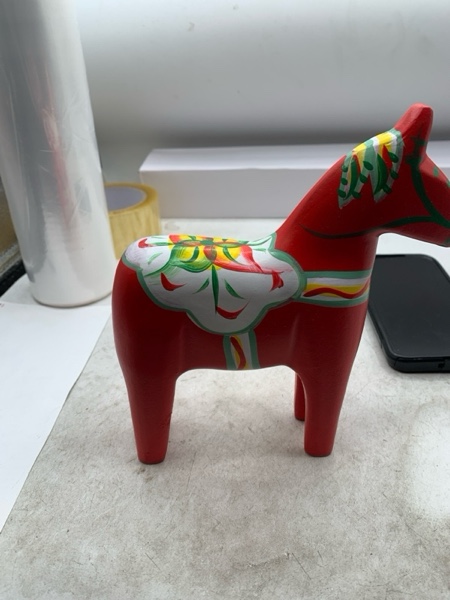 Condition photo showing New/Like New for Baosity Resin Dala Horse Collectible Home Decor Novelty Decorative Housewarming Gift Souvenir Memento Dala Horse Ornament