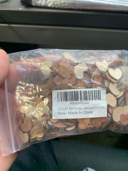 Condition photo showing New/Like New for 400 Pcs Rustic Wooden Love Heart Table Scatter for Wedding Decorations, Perfect for Rustic Wedding Planning,Marriage,Bridal Showers,and DIY Crafts
