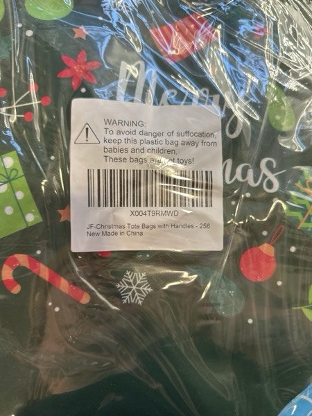 Condition photo showing New/Like New for YALTOON 15 Pack Large Christmas Gift Bags Bulk, Heavy Duty Reusable Tote Bags with Handles, Non-Woven Christmas Bags for Gifts, Holiday Shopping, Xmas Party Favors, 15pcs L 16.9" x12.6x7.1 L-15P