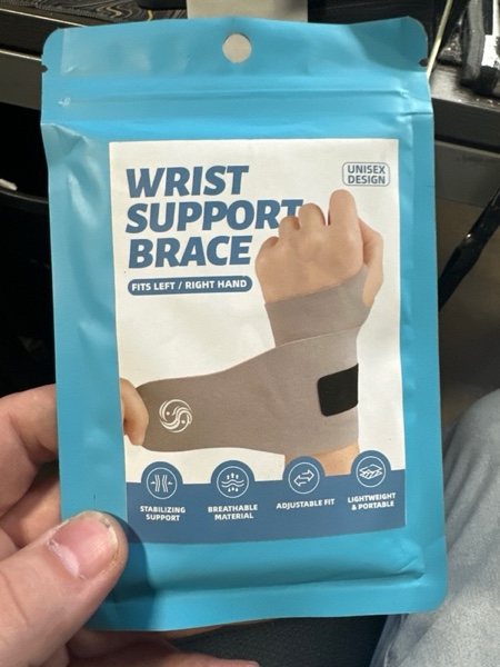 Condition photo showing New/Like New for Wrist Brace for Carpal Tunnel: Wrist Support Compression Wraps for Women and Men Arthritis Tendonitis Pain Relief fits Left and Right Hands 1 Pack Black Black One Size