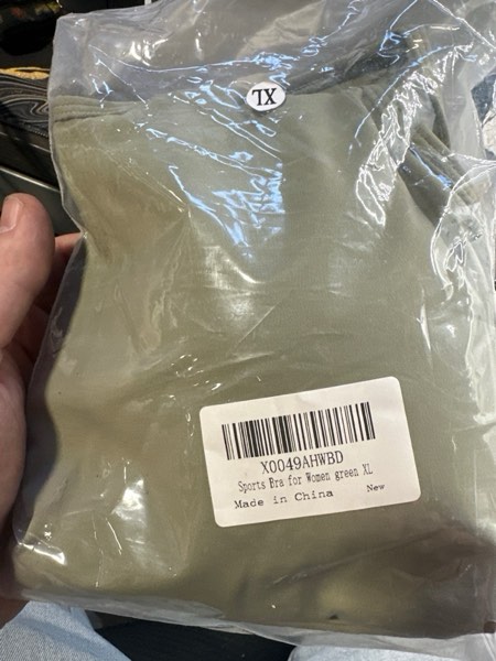 Condition photo showing New/Like New for (X-Large) Strappy Sports Bra for Women,Spaghetti Straps Cross Open Back,Removable Padded,Low Impact Workout Yo