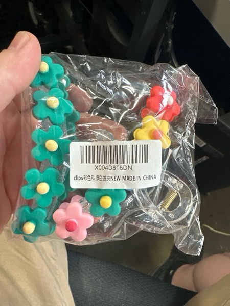 Condition photo showing New/Like New for 2 Pack Flower motif Big Hair Claw Clips for Women Stylish distinctive shape Hair Claw Large Claw Clip for Thick Curly Thin Hair Strong Hold jaw clips (Color+green)