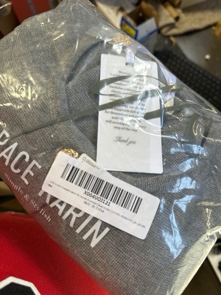 Condition photo showing New/Like New for GRACE KARIN Sweater Blazers for Women 2025 Casual Button up Cardigan Sweater Open Front Knit Blazer Jacket with Pockets Gray Large